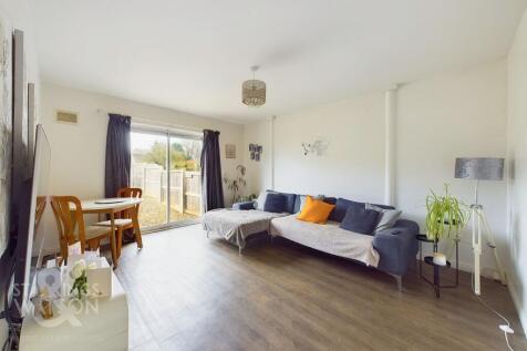 Foster Close, Brundall, Norwich 3 bed detached bungalow for sale