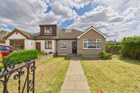 Lake Avenue, Rainham 2 bed bungalow for sale