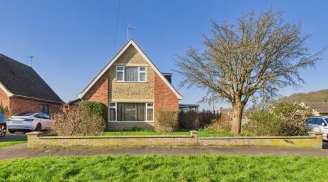 3 bedroom chalet for sale