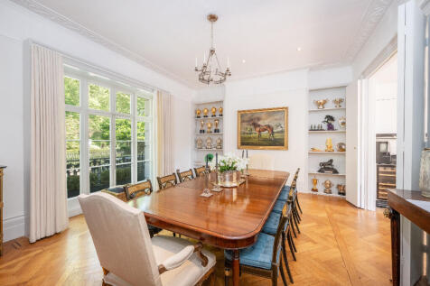 6 bedroom semi-detached house for sale