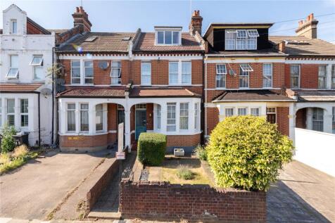 The Limes Avenue, Arnos Grove, N11 3 bed terraced house for sale
