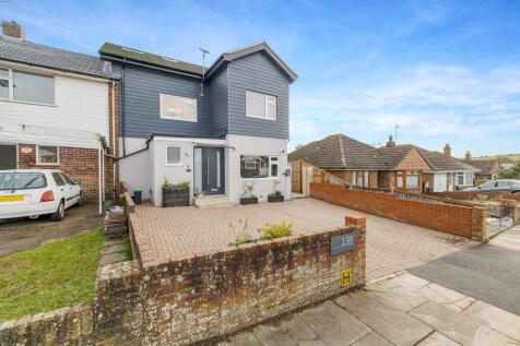5 bedroom semi-detached house for sale