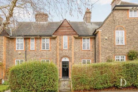 6 bedroom terraced house for sale