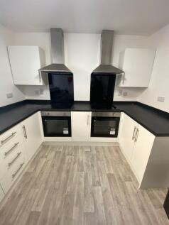 6 bedroom terraced house for sale
