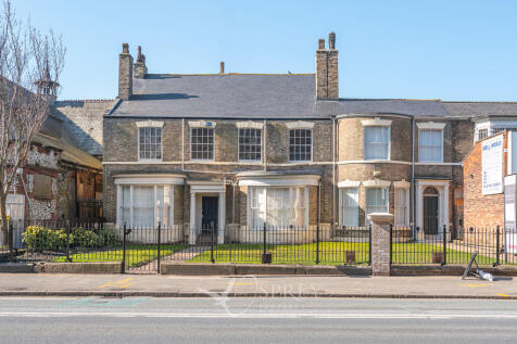 17 bedroom block of apartments for sale