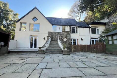 Menai Bridge LL59 5 bed detached house for sale