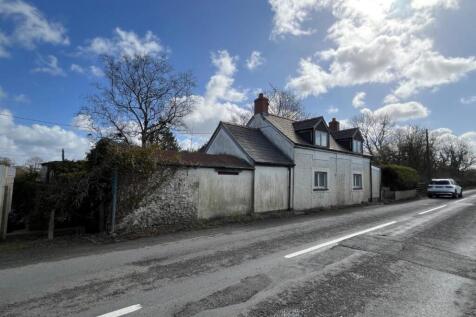 Carmarthen SA33 2 bed cottage for sale