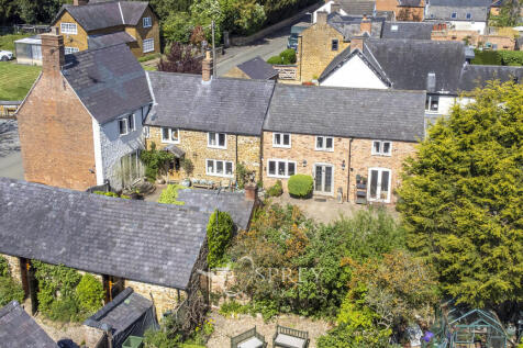 Main Street, Melton Mowbray LE14 5 bed detached house for sale