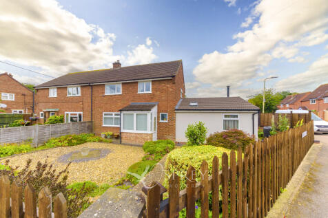 Silverwood Road, Nottingham NG13 3 bed semi