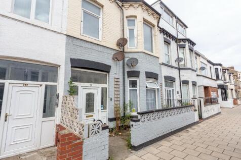 Station Road, Redcar TS10 2 bed terraced house for sale