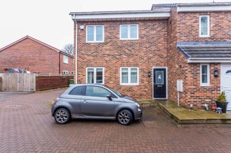 3 bedroom maisonette for sale