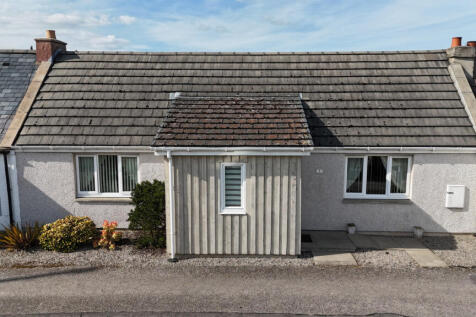 3 bedroom terraced bungalow for sale