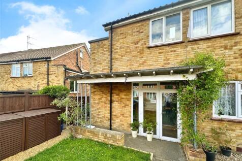 Amesbury Close, Epping, Essex 2 bed apartment for sale