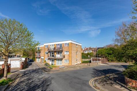 Lyndhurst Road, Hove 2 bed apartment for sale