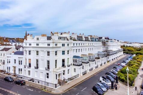 Chichester Terrace, Brighton 3 bed apartment for sale