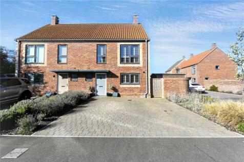Shenkwyn Road, Cringleford, Norwich... 3 bed semi