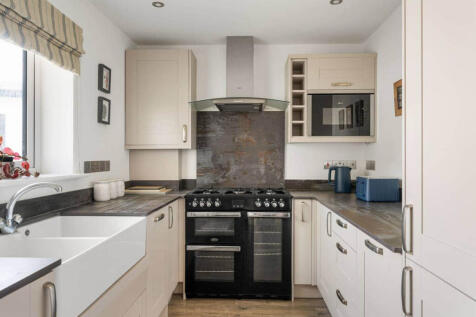 Henver Road, Newquay, TR7 2 bed apartment for sale