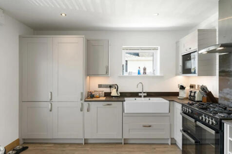 Henver Road, Newquay, TR7 2 bed apartment for sale