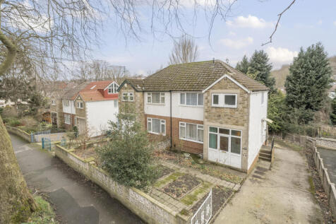 Harehills Avenue, Oakwood, Leeds, LS8 3 bed semi