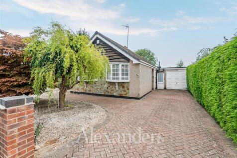 3 bedroom detached bungalow for sale