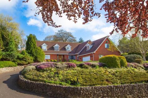 South Street, Louth LN11 4 bed detached house for sale