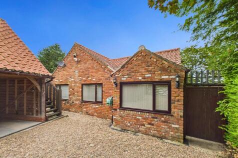 4 bedroom detached bungalow for sale