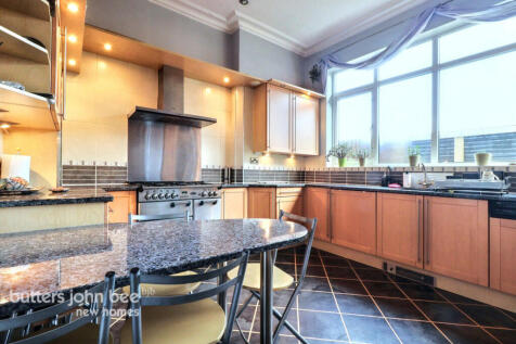 Porthill Bank, Newcastle under Lyme 4 bed detached house for sale