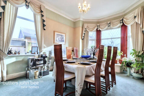 Porthill Bank, Newcastle under Lyme 4 bed detached house for sale