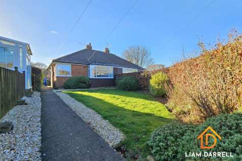 2 bedroom semi-detached bungalow for sale