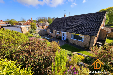 2 bedroom detached bungalow for sale