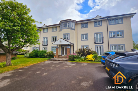 3 bedroom flat for sale