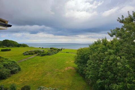3 bedroom flat for sale