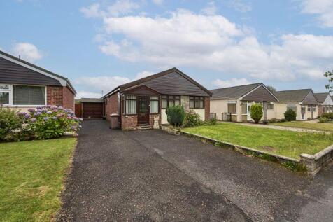 4 bedroom detached bungalow for sale