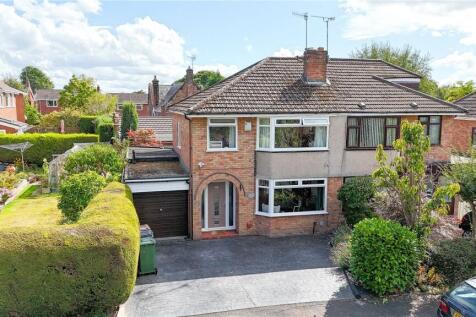 3 bedroom semi-detached house for sale