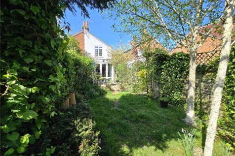 Oliver Road, South Ascot, Berkshire, SL5 2 bed semi