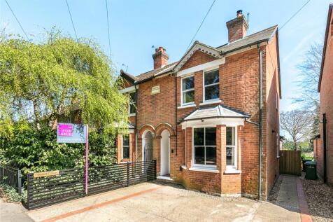 Priory Road, Ascot, Berkshire, SL5 3 bed semi