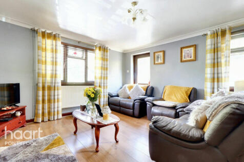 Cwmffrwdoer, Pontypool 2 bed cottage for sale