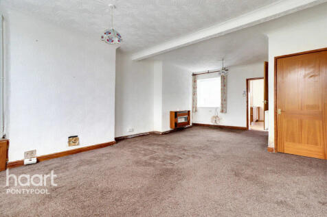 Gething Terrace, Pontypool 3 bed terraced house for sale