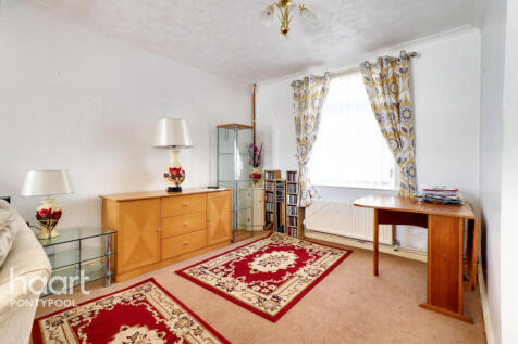 Llanover Road, Pontypool 2 bed terraced house for sale