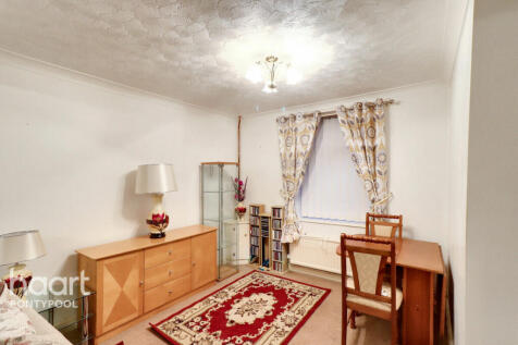Llanover Road, Pontypool 2 bed terraced house for sale