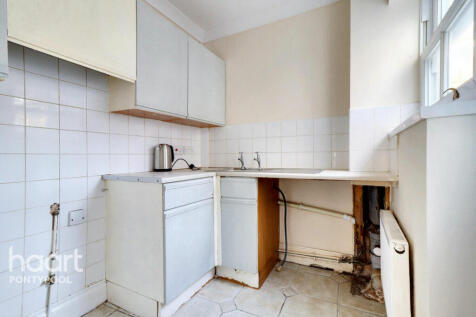 George Street, Pontypool 2 bed end of terrace house for sale