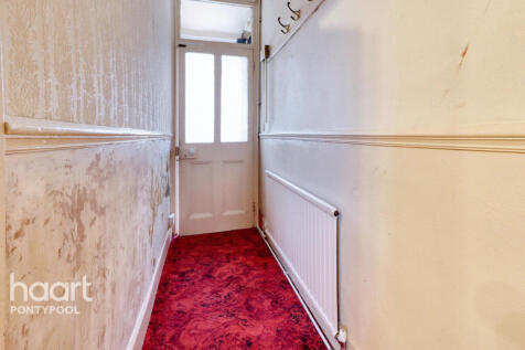 Greenfield Place, Pontypool 2 bed terraced house for sale