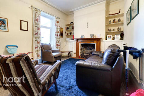Lower Park Terrace, Pontypool 6 bed terraced house for sale