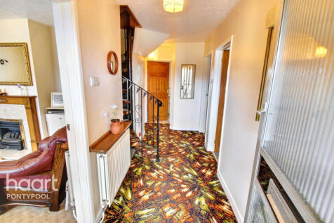 Mount Pleasant, Pontypool 3 bed bungalow for sale