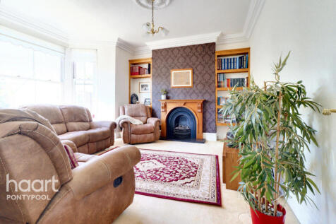 Cwmavon Road, Pontypool 3 bed end of terrace house for sale