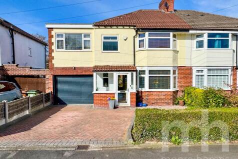 4 bedroom semi-detached house for sale