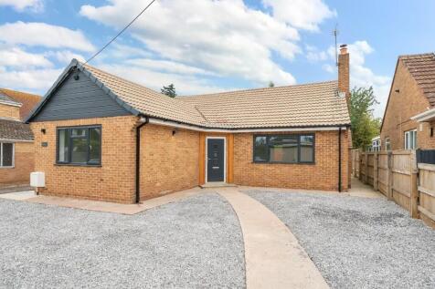 Hope Corner Lane, Taunton TA2 3 bed detached bungalow for sale