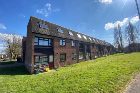 2 bedroom maisonette for sale
