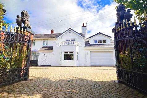 5 bedroom semi-detached house for sale