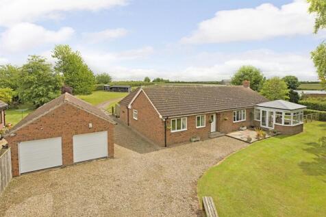 High Moor Lodge, Langthorpe, York 4 bed equestrian property for sale